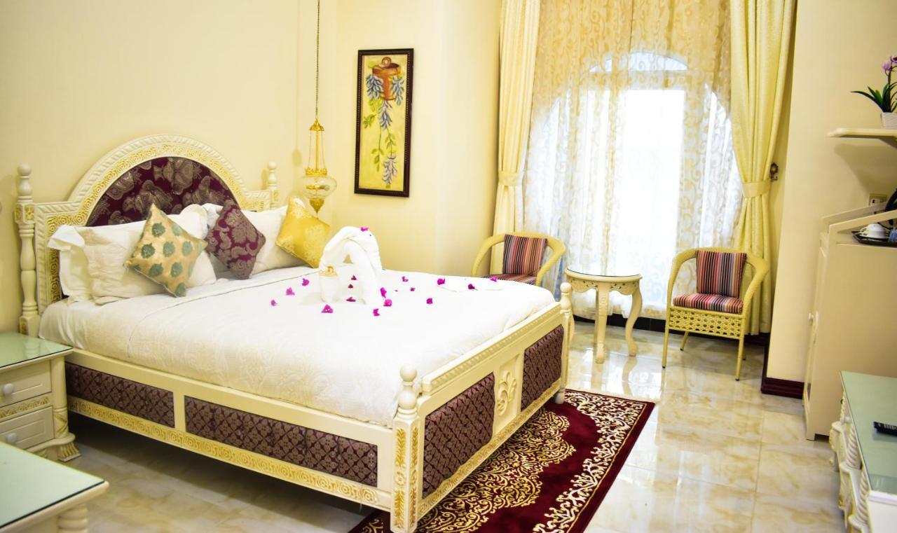Madinat Al Bahr Business & Готель