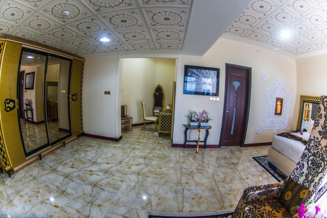 Готель Madinat Al Bahr Business & 5*