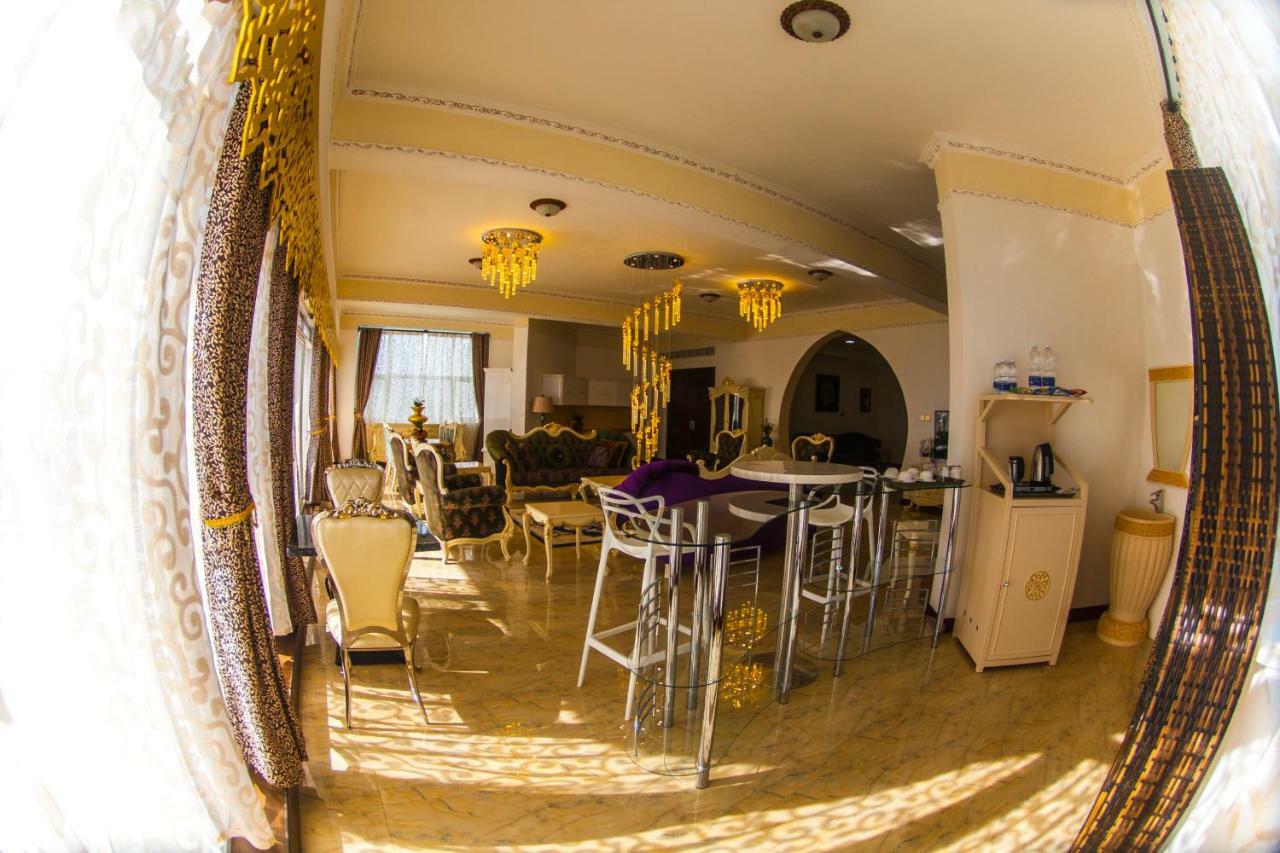 Готель Madinat Al Bahr Business & 5*