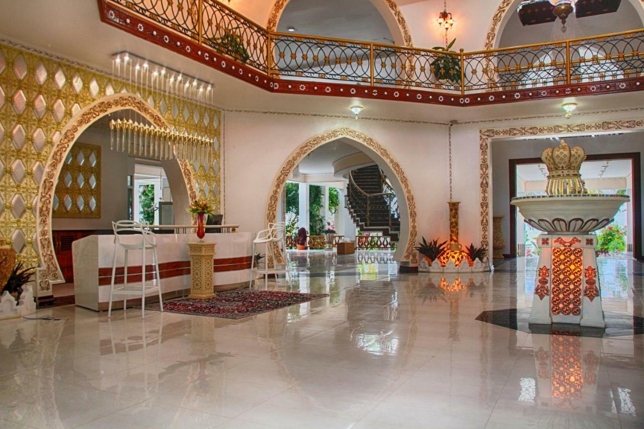 Madinat Al Bahr Business & Занзібар